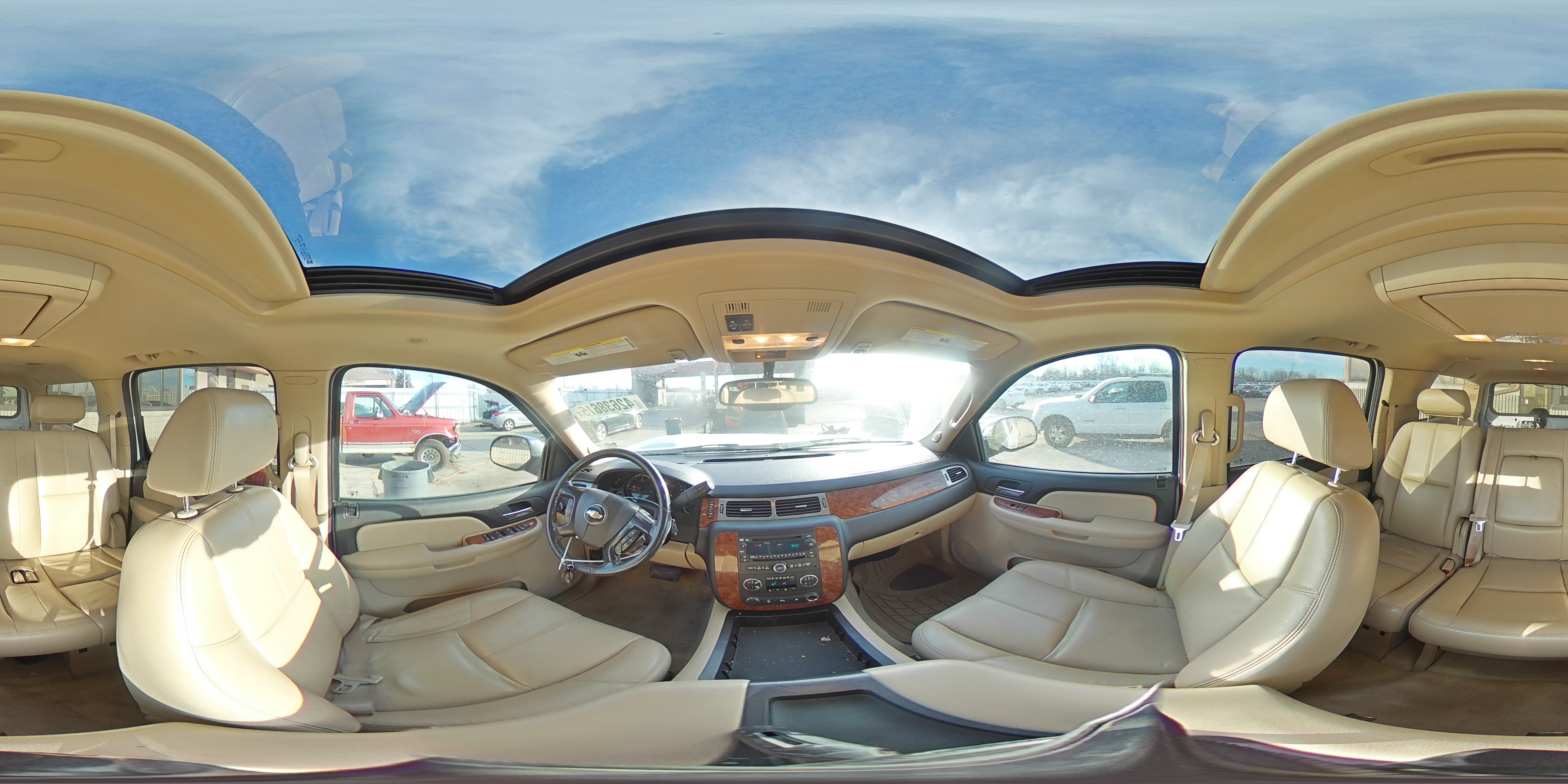 2007 Chevrolet Suburban - Image 14