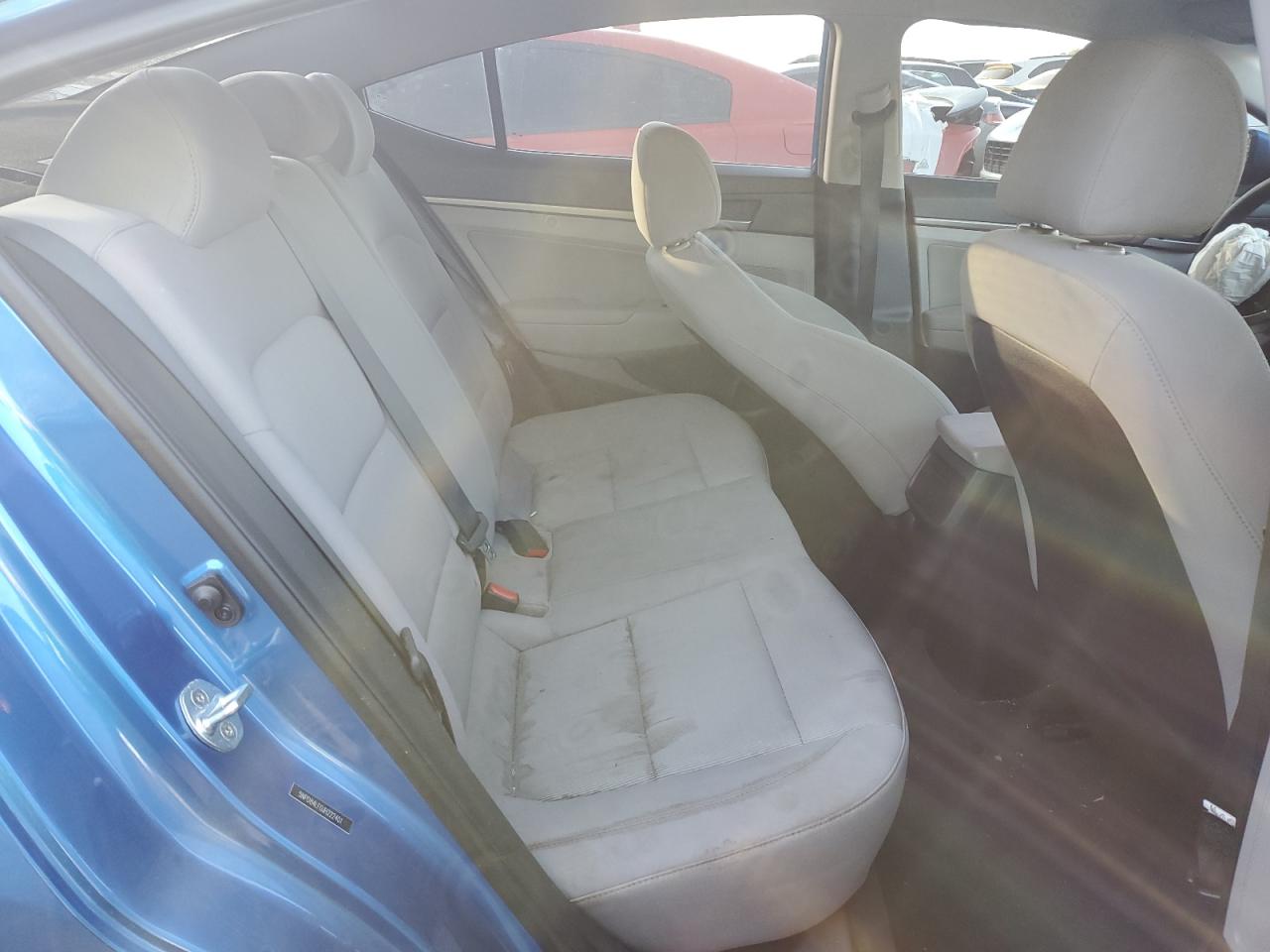 2018 Hyundai Elantra - Image 10