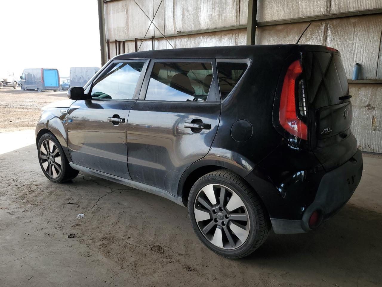 VIN KNDJN2A24F7809390 2015 KIA SOUL no.2