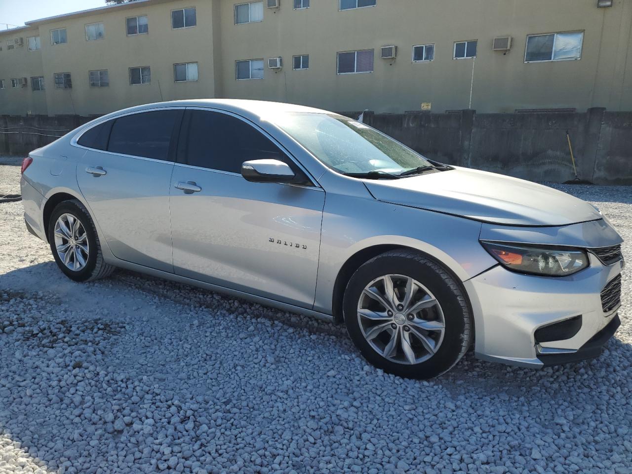 2016 Chevrolet Malibu - Image 4
