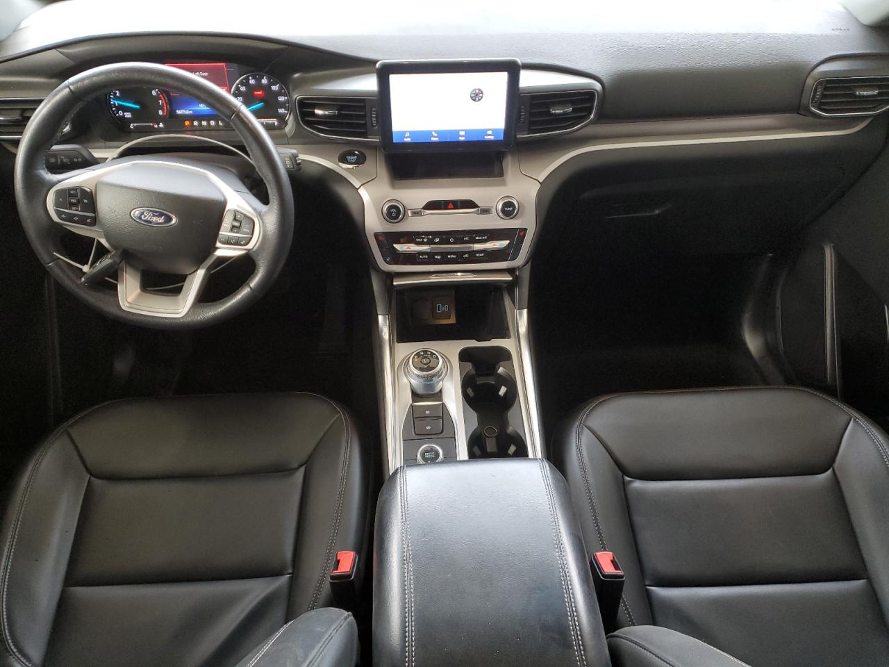 2023 Ford Explorer - Image 8