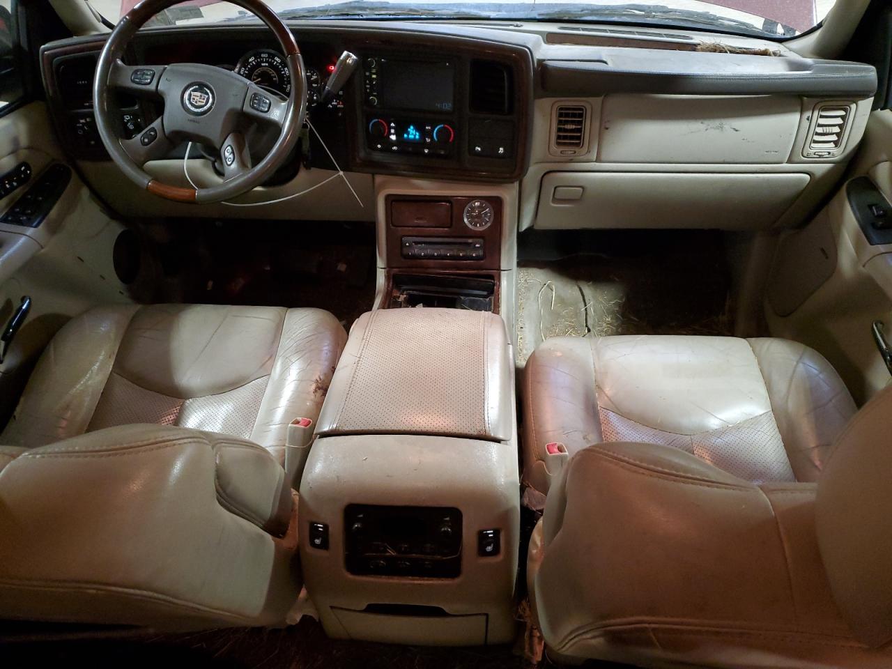 2005 Cadillac Escalade - Image 8