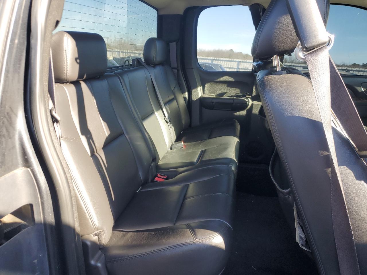 2010 GMC Sierra - Image 10