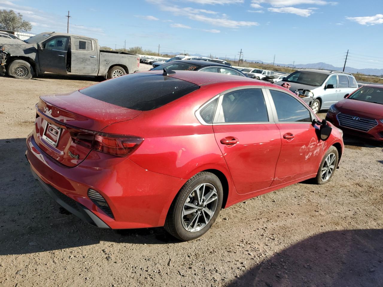 2024 Kia Forte - Image 3