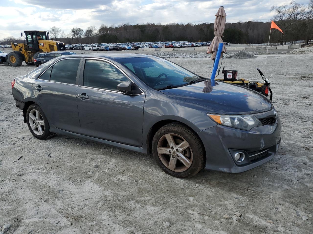 2013 Toyota Camry - Image 4