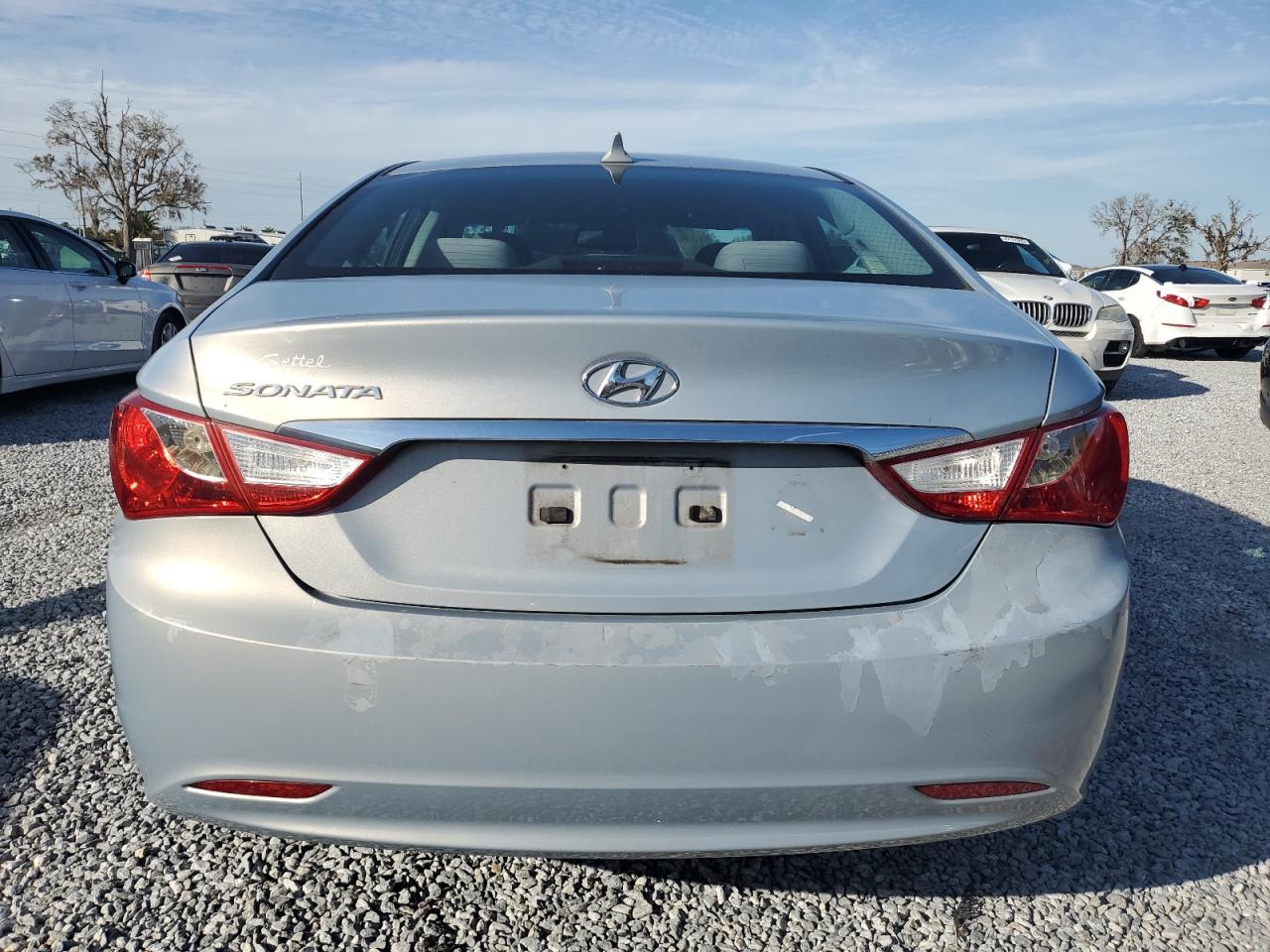 2011 Hyundai Sonata - Image 6