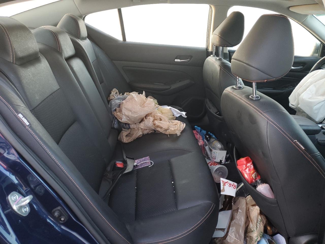 2021 Nissan Altima - Image 10