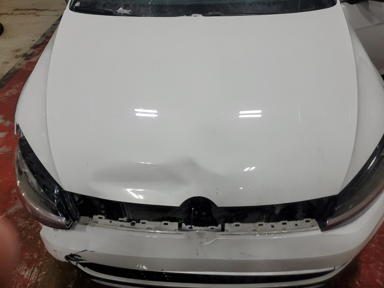 2018 Volkswagen Golf - Image 12