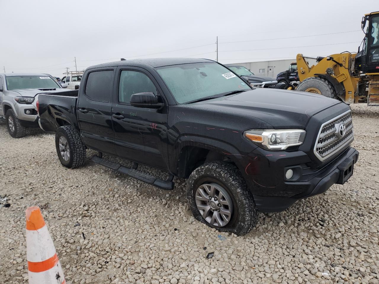 2016 Toyota Tacoma - Image 4