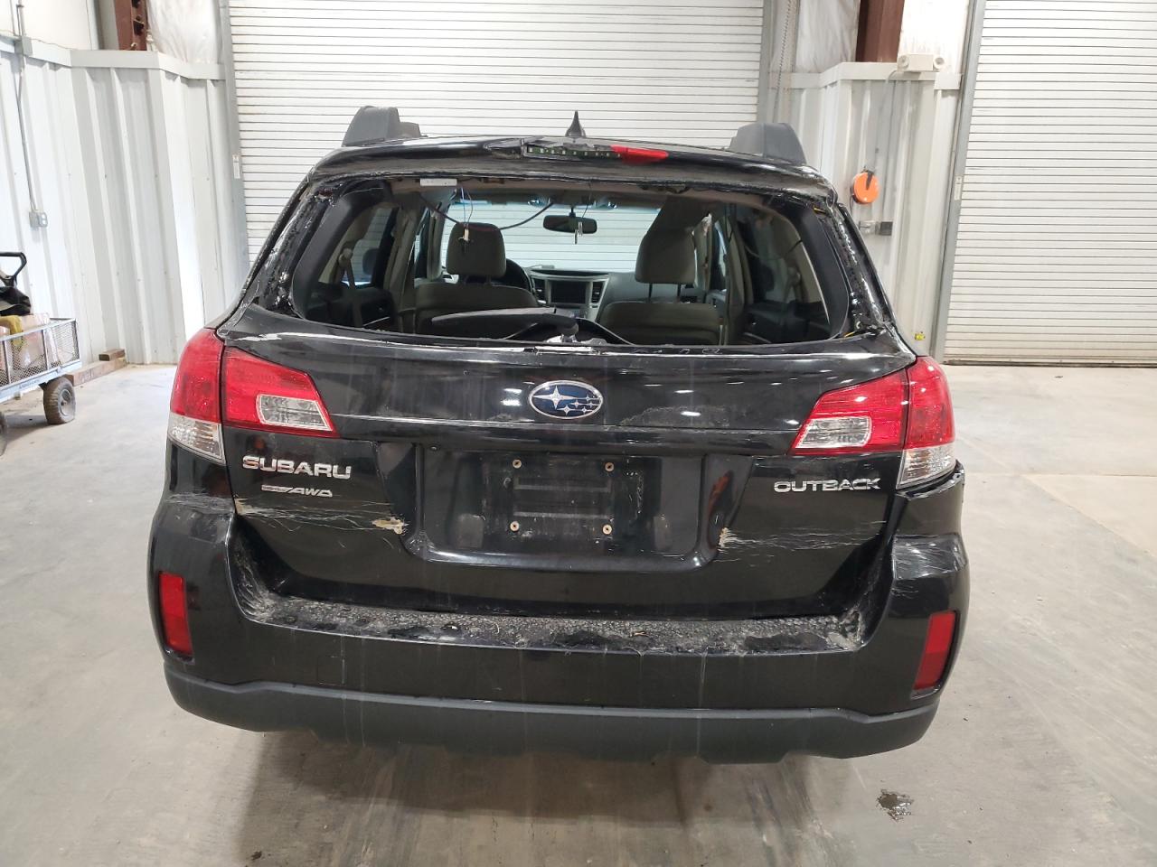 2011 Subaru Outback - Image 6