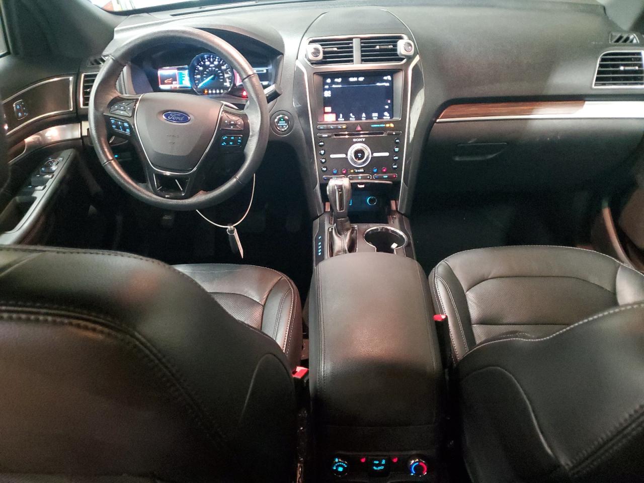 2018 Ford Explorer - Image 8