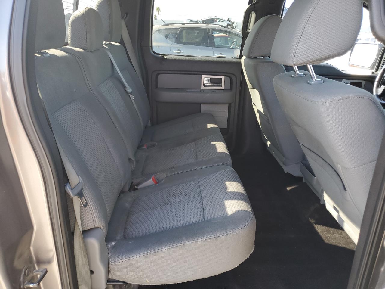 2011 Ford F-150 - Image 11