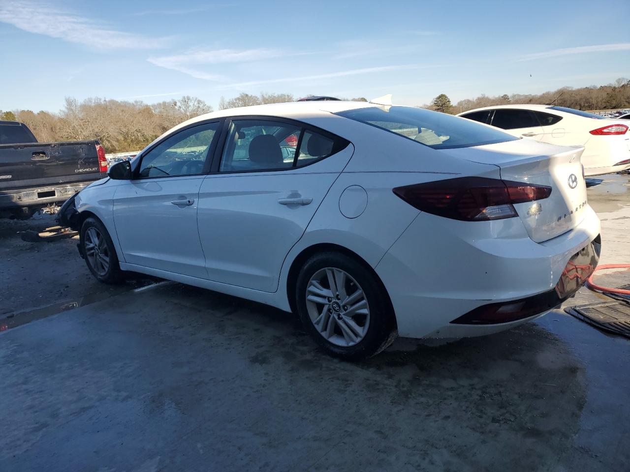 2019 Hyundai Elantra - Image 2