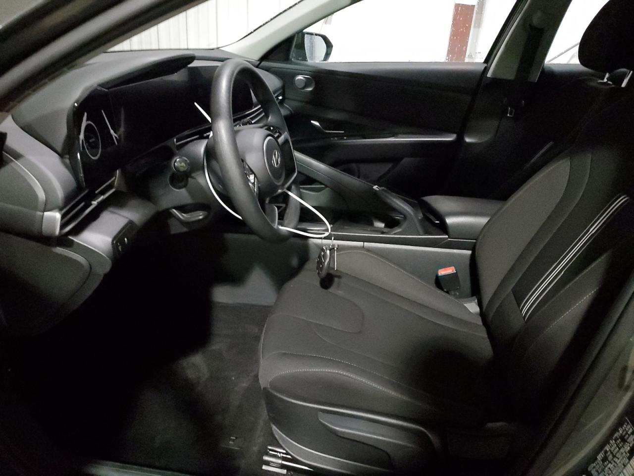 2024 Hyundai Elantra - Image 7