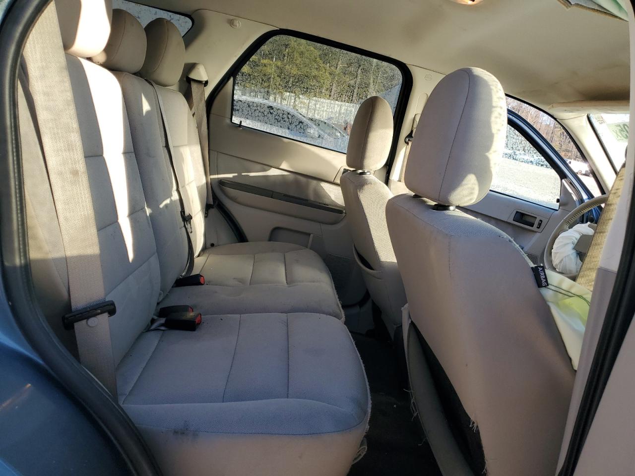 2010 Ford Escape - Image 12