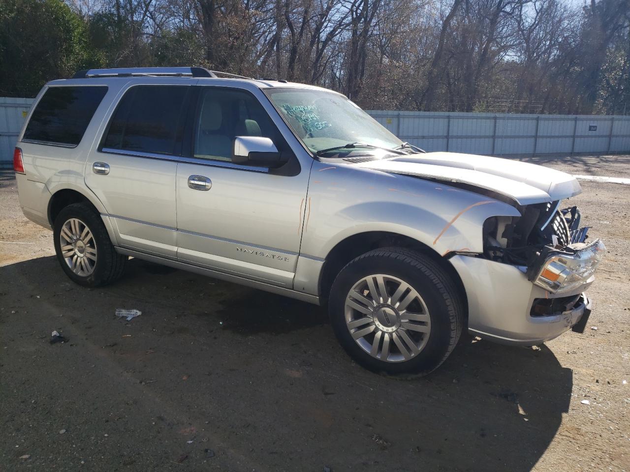 2011 Lincoln Navigator - Image 4