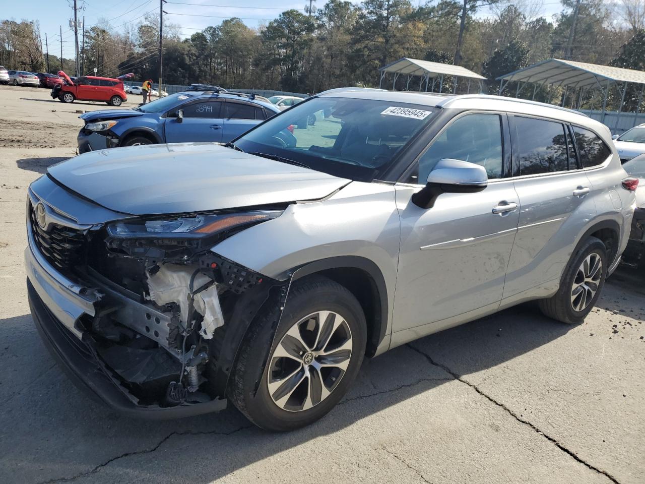 2020 Toyota Highlander - Image 1