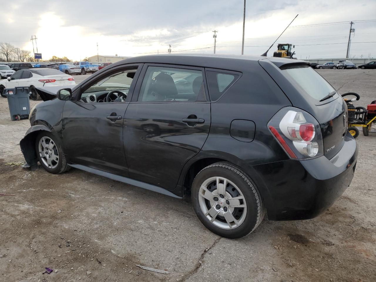 2009 Pontiac Vibe - Image 2
