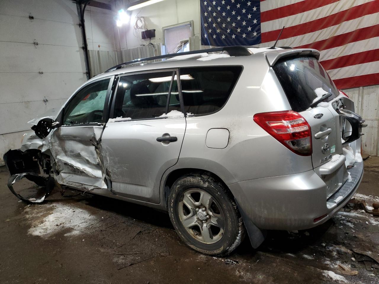 2011 Toyota RAV 4 - Image 2
