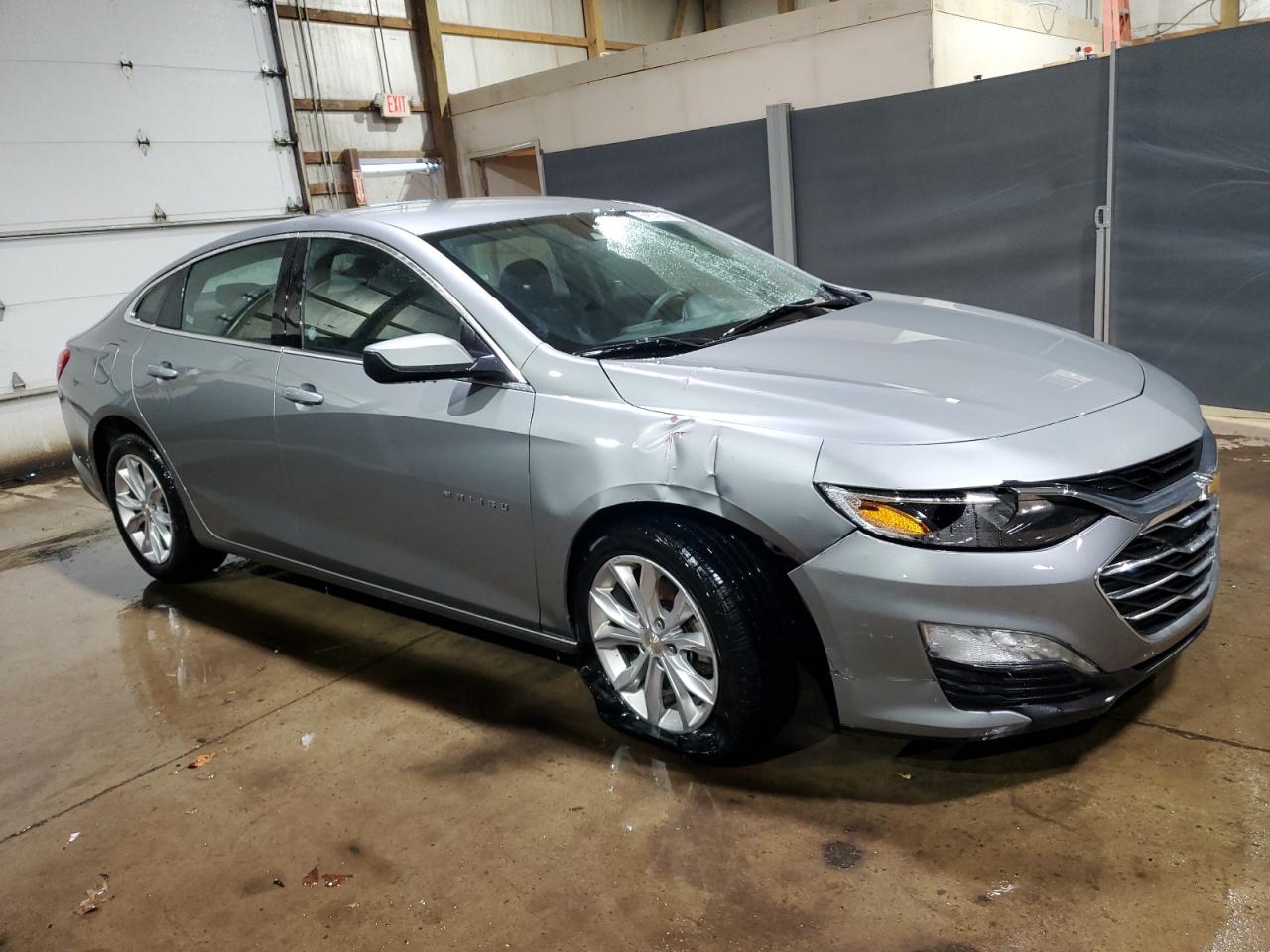 2023 Chevrolet Malibu - Image 4