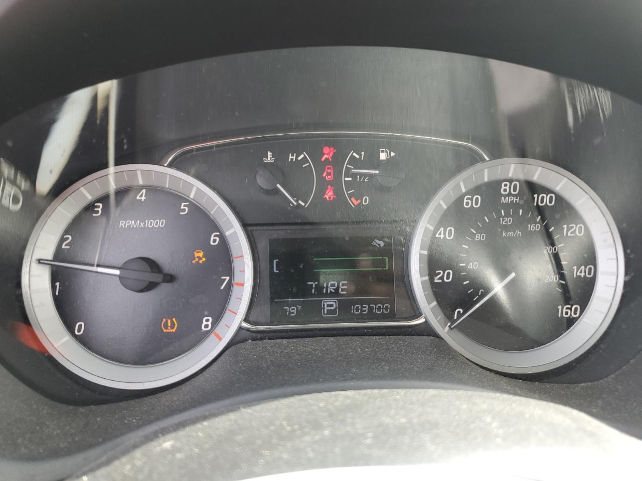 2015 Nissan Sentra - Image 9