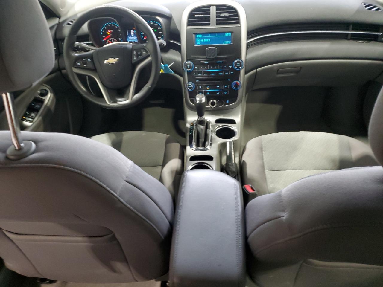 2015 Chevrolet Malibu - Image 8