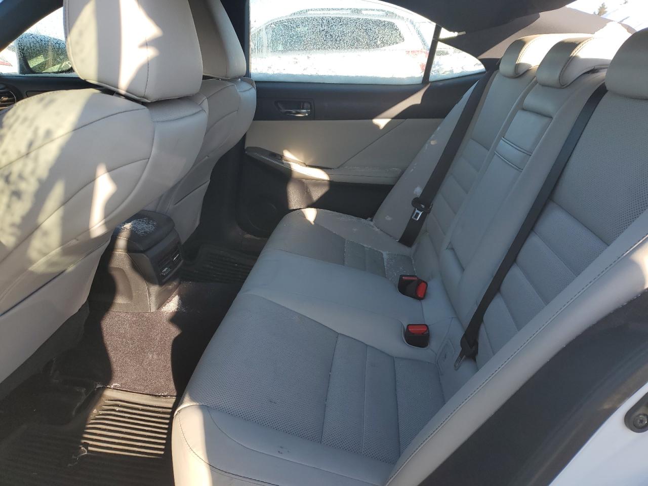 2014 Lexus IS - Image 10