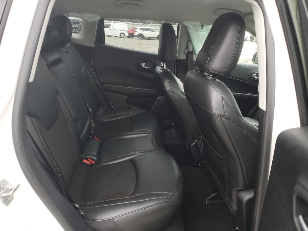 2021 Jeep Compass - Image 12