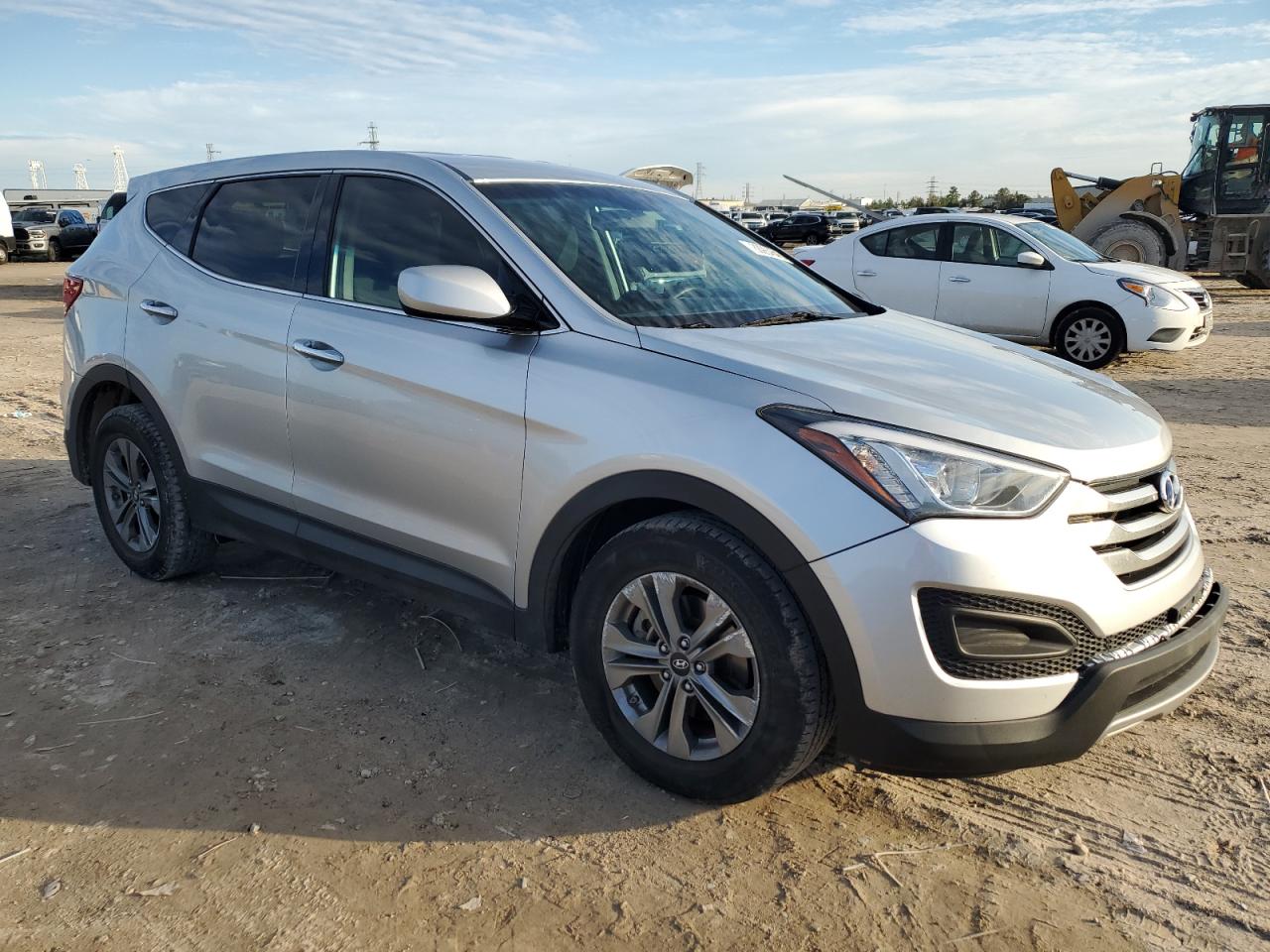 2016 Hyundai Santa Fe - Image 4