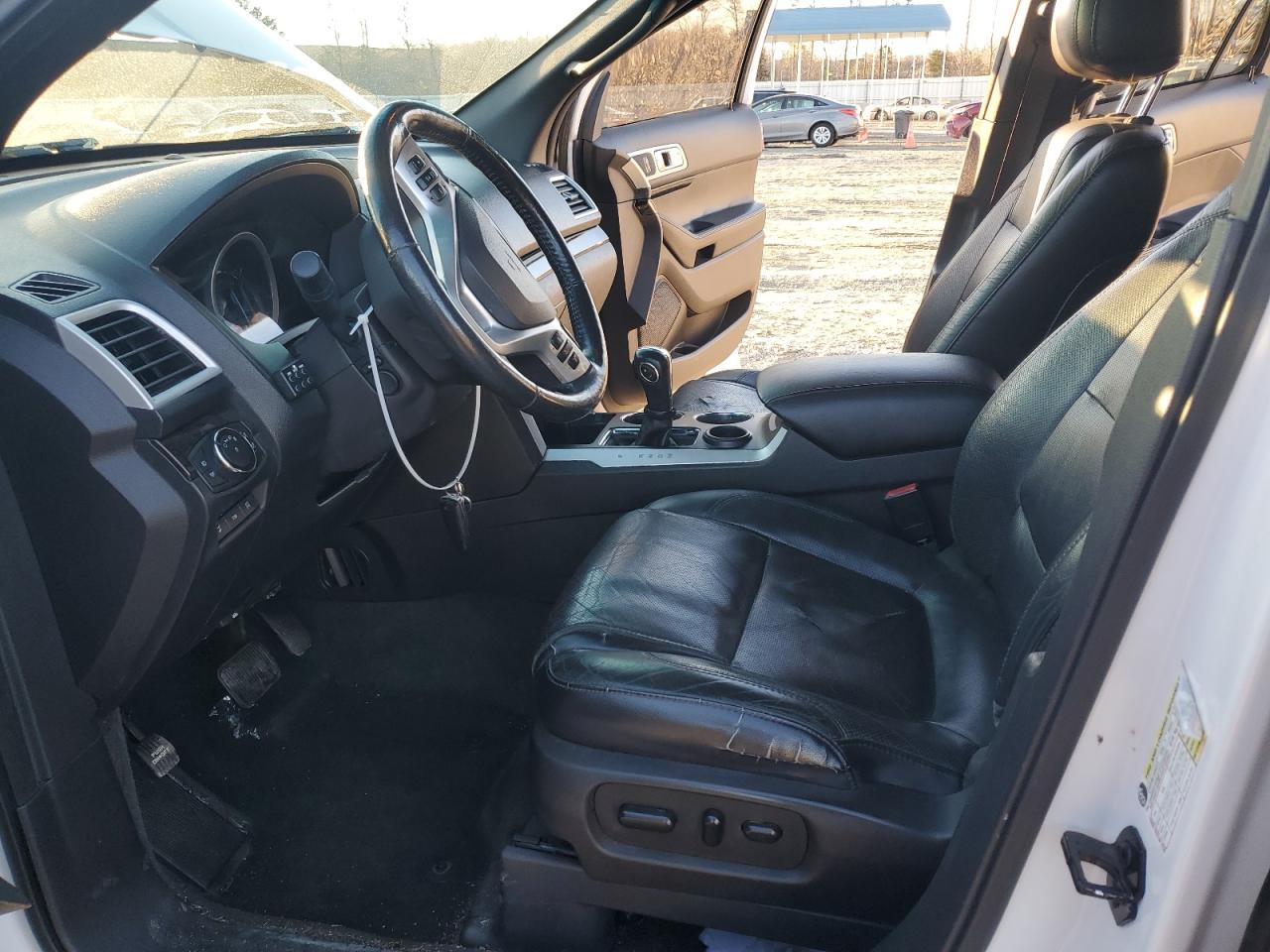 2014 Ford Explorer - Image 7