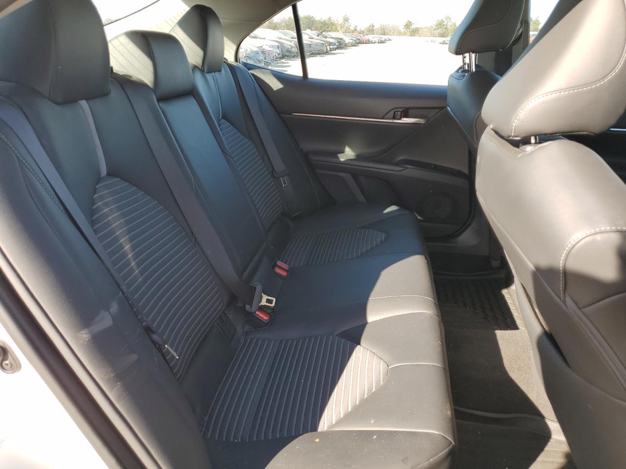 2018 Toyota Camry - Image 10
