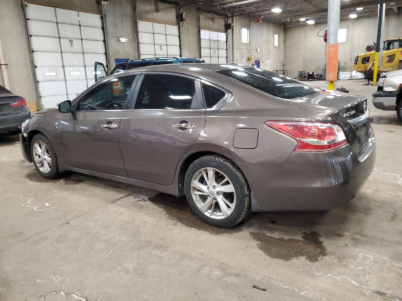 2013 Nissan Altima - Image 2