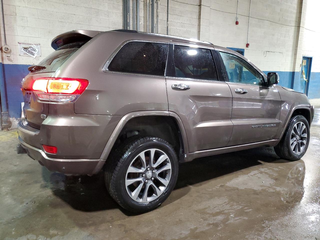 2017 Jeep Grand Cherokee - Image 3