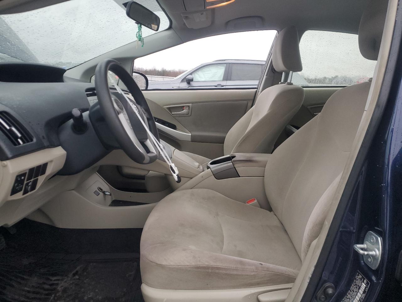 2014 Toyota Prius - Image 7