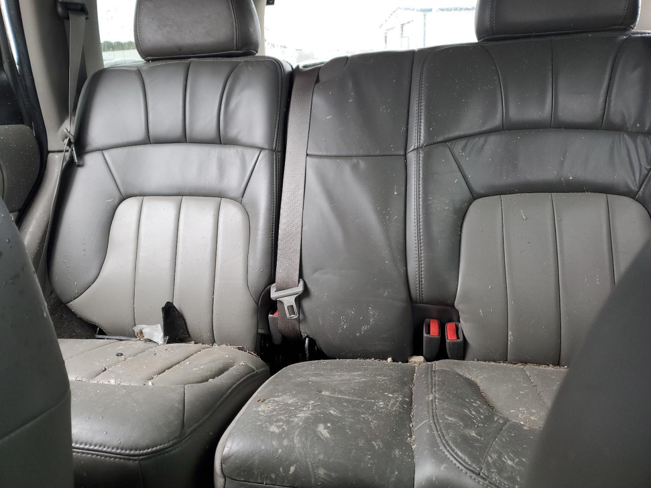 2002 GMC Envoy - Image 10