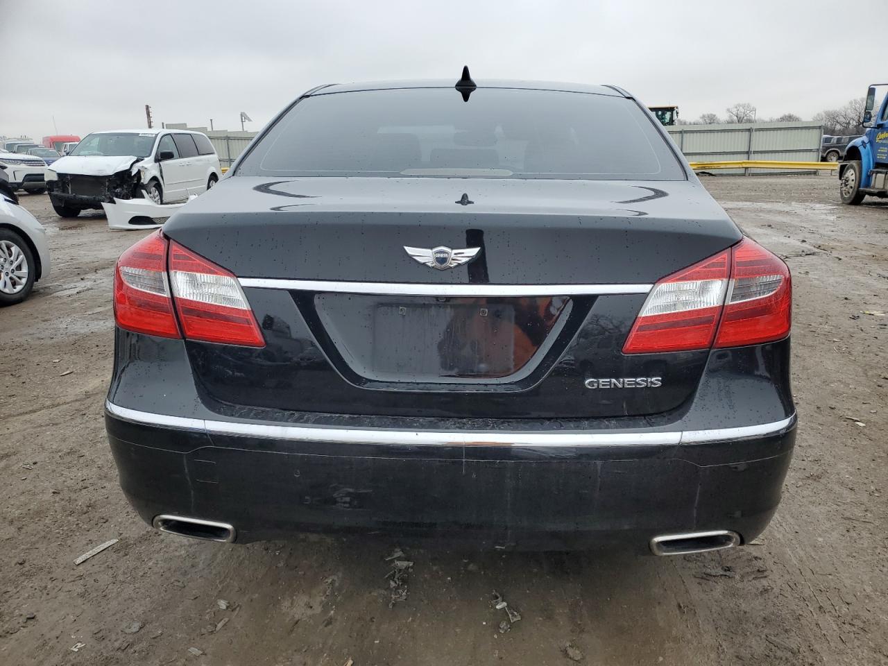 2012 Hyundai Genesis - Image 6