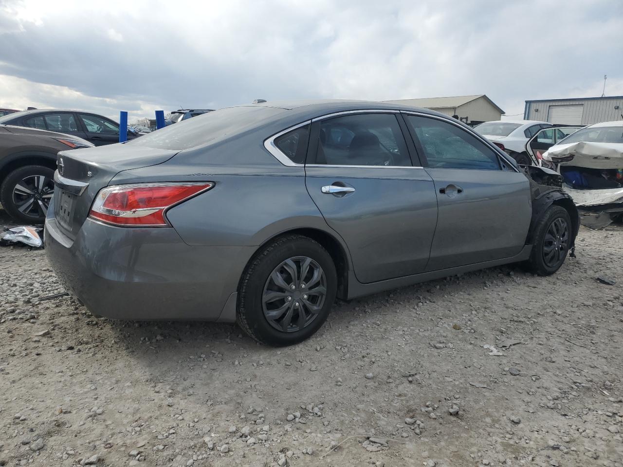 2015 Nissan Altima - Image 3