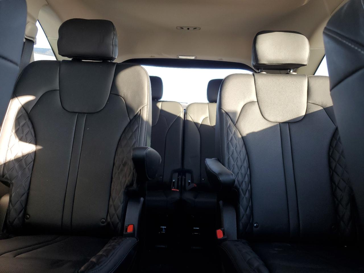 2023 Kia Sorento - Image 10