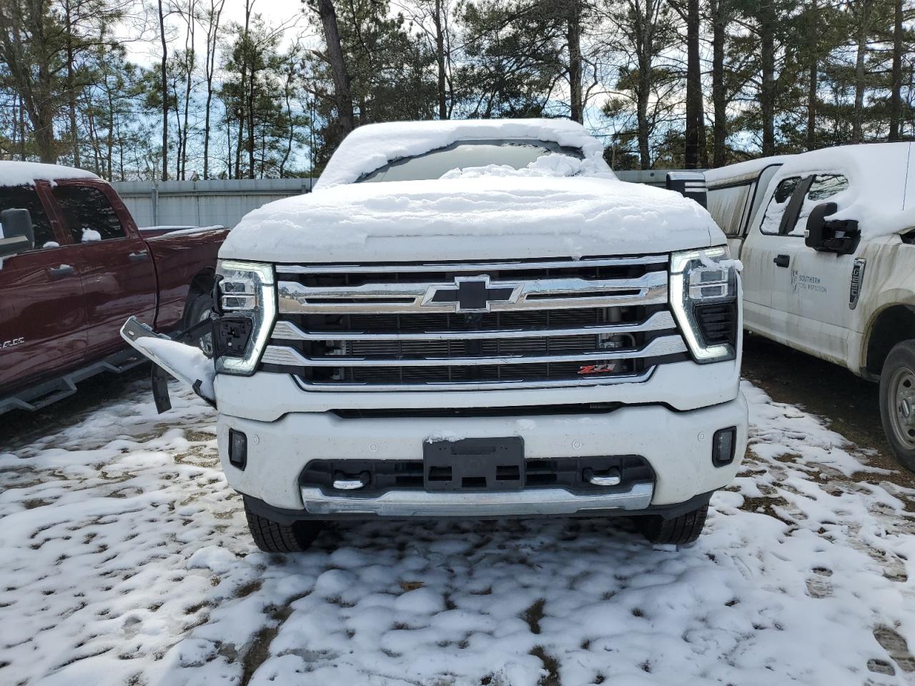 2024 Chevrolet Silverado - Image 5