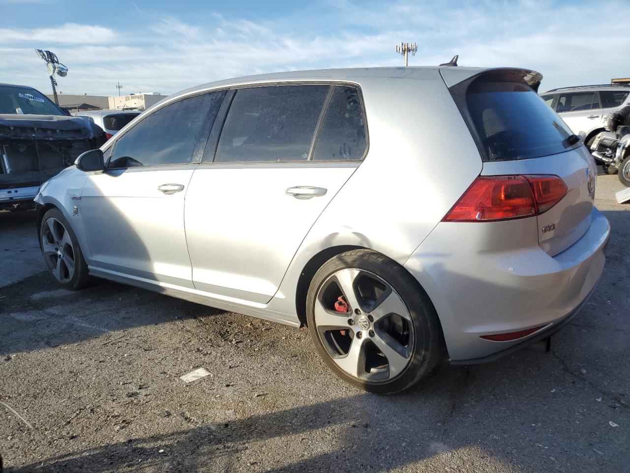 2016 Volkswagen GTI - Image 2