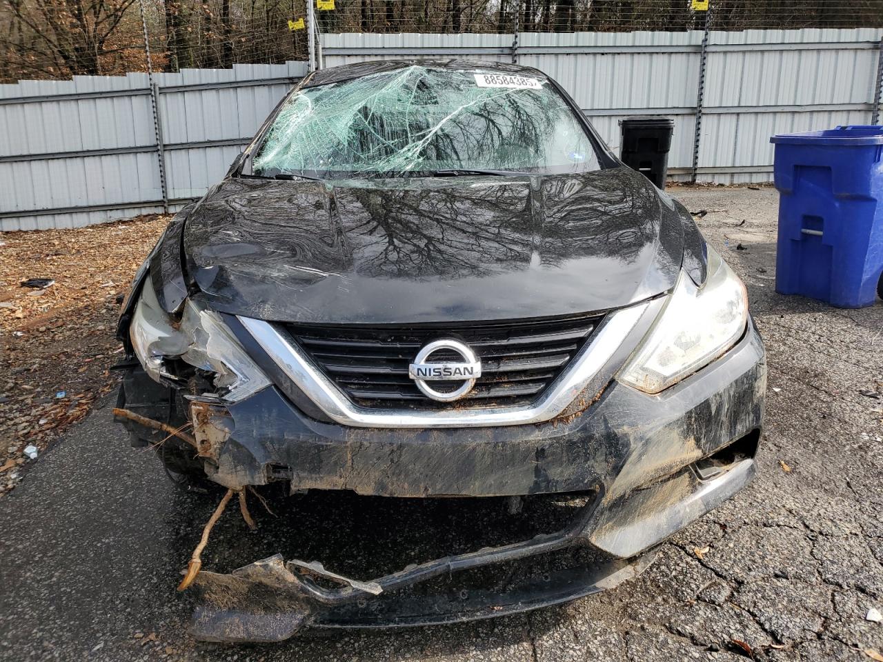 2017 Nissan Altima - Image 5