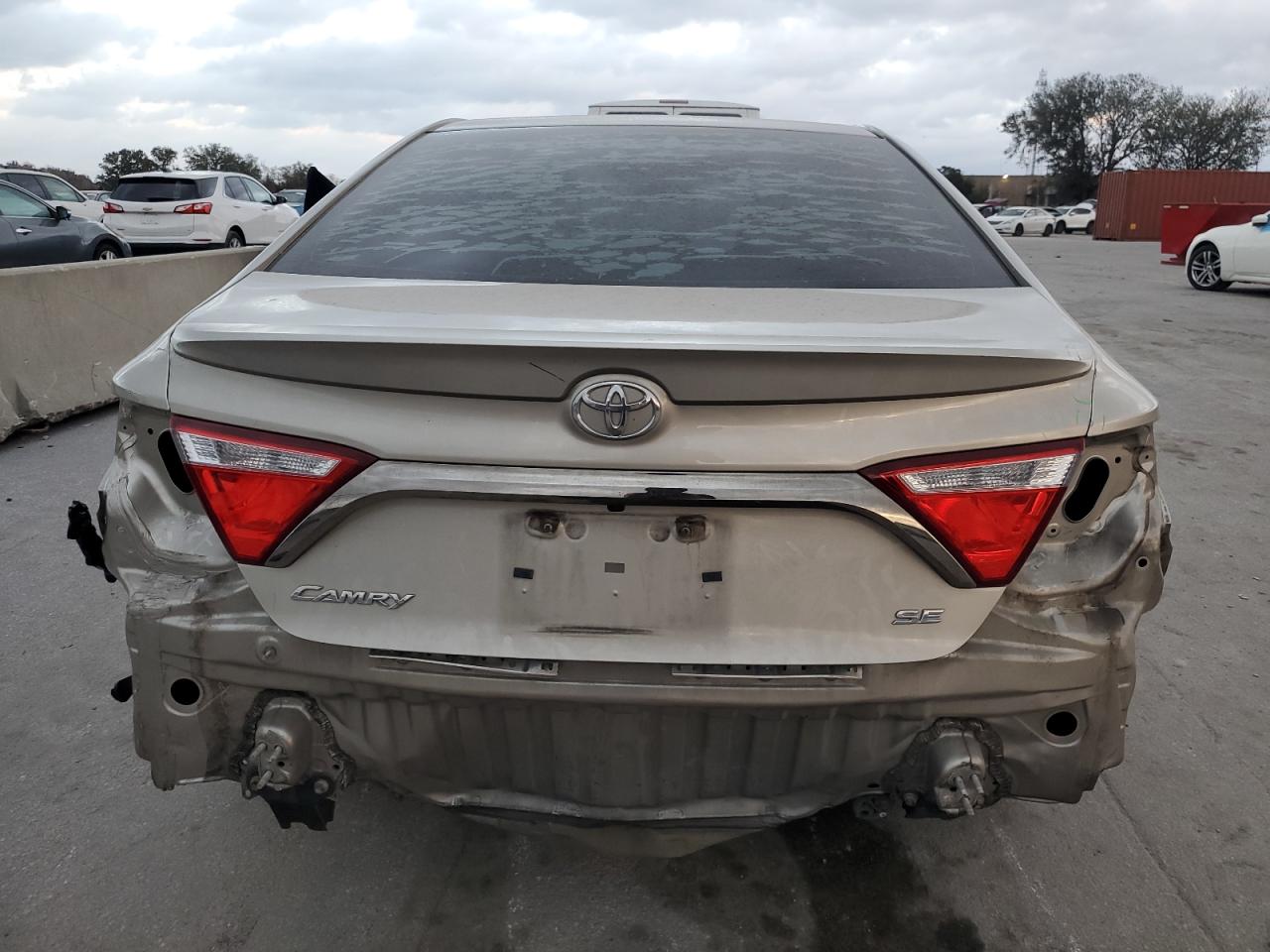 VIN 4T1BF1FK4FU061418 2015 TOYOTA CAMRY no.6