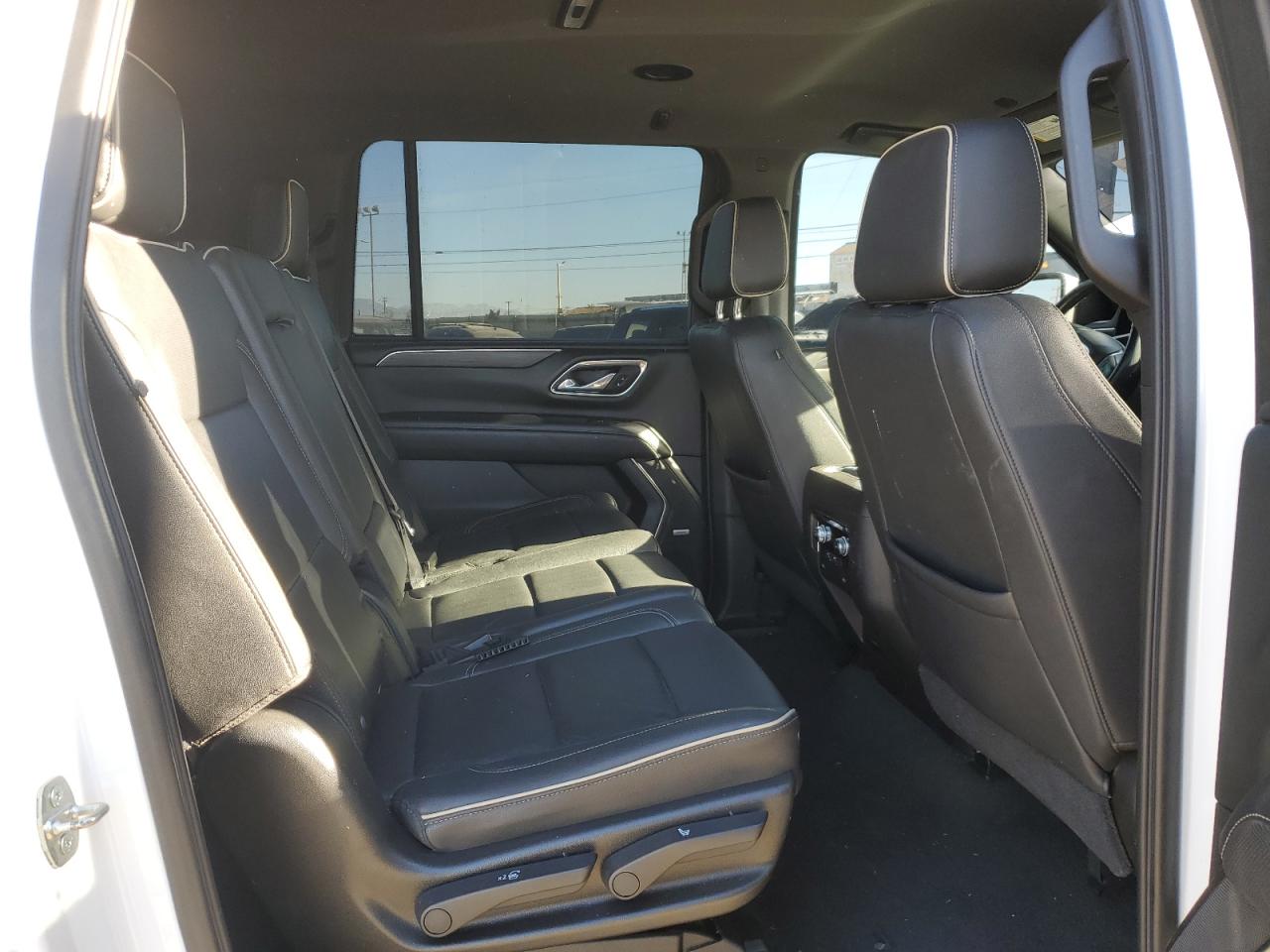2021 GMC Yukon - Image 11