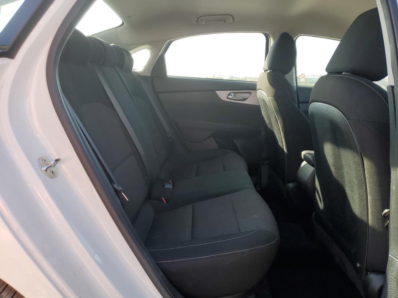 2024 Kia Forte - Image 10