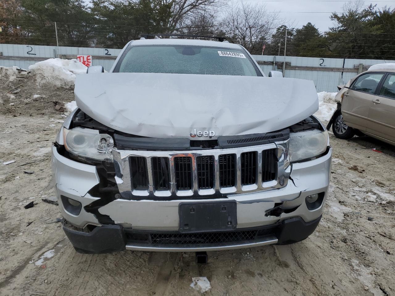 2013 Jeep Grand Cherokee - Image 5