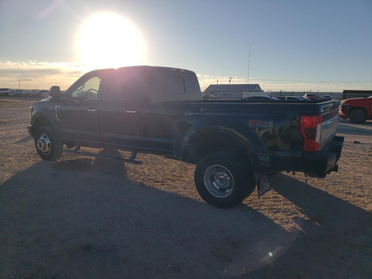 2019 Ford F350 - Image 2