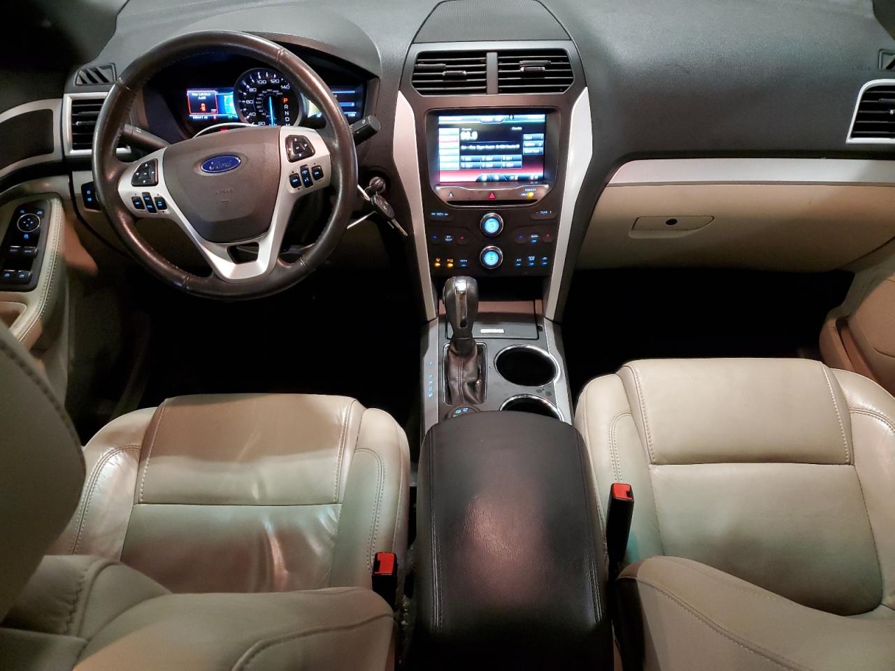 2014 Ford Explorer - Image 8