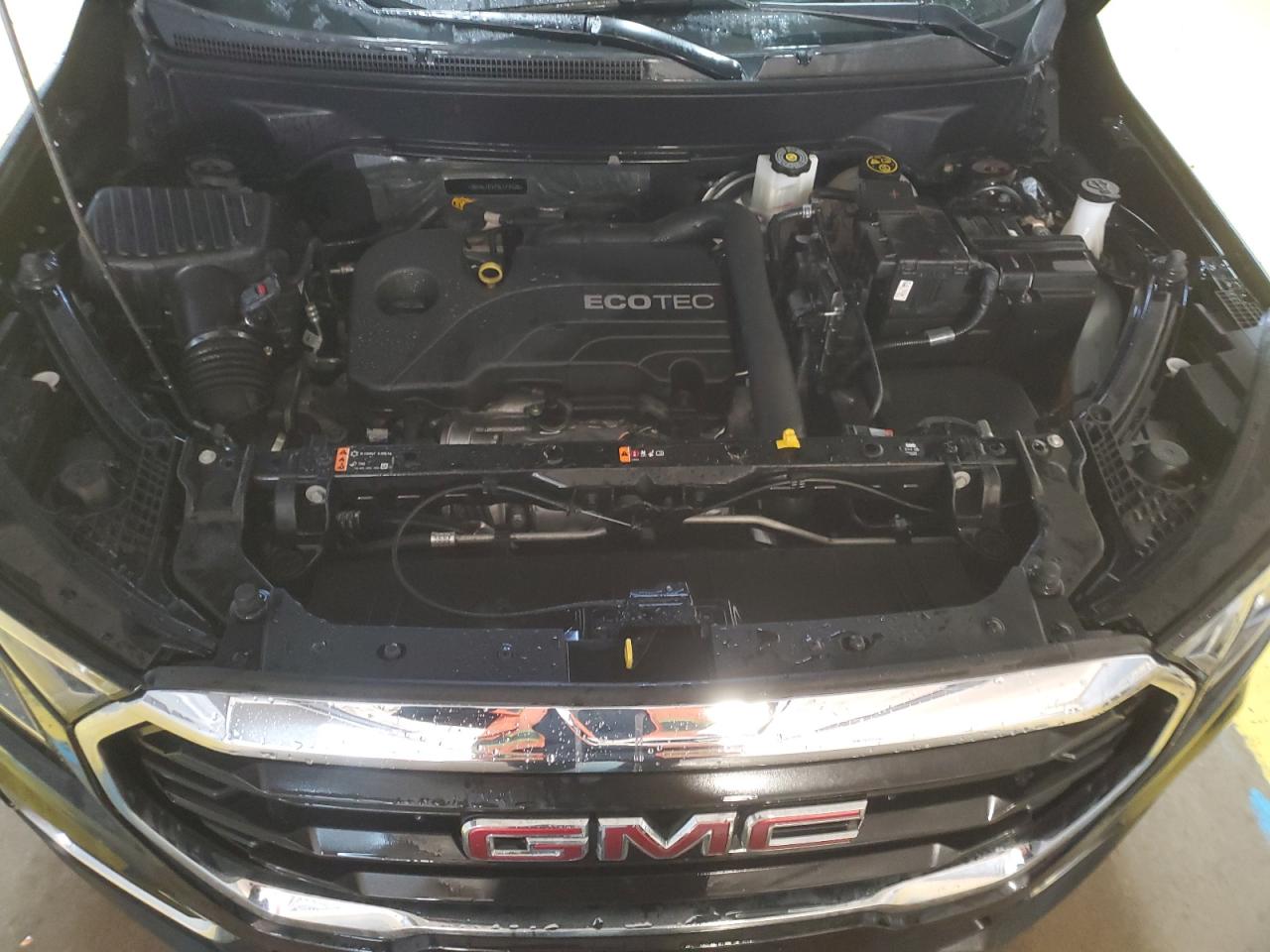 2022 GMC Terrain - Image 12