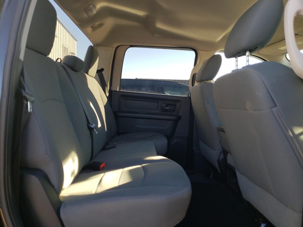 2014 RAM 1500 - Image 10