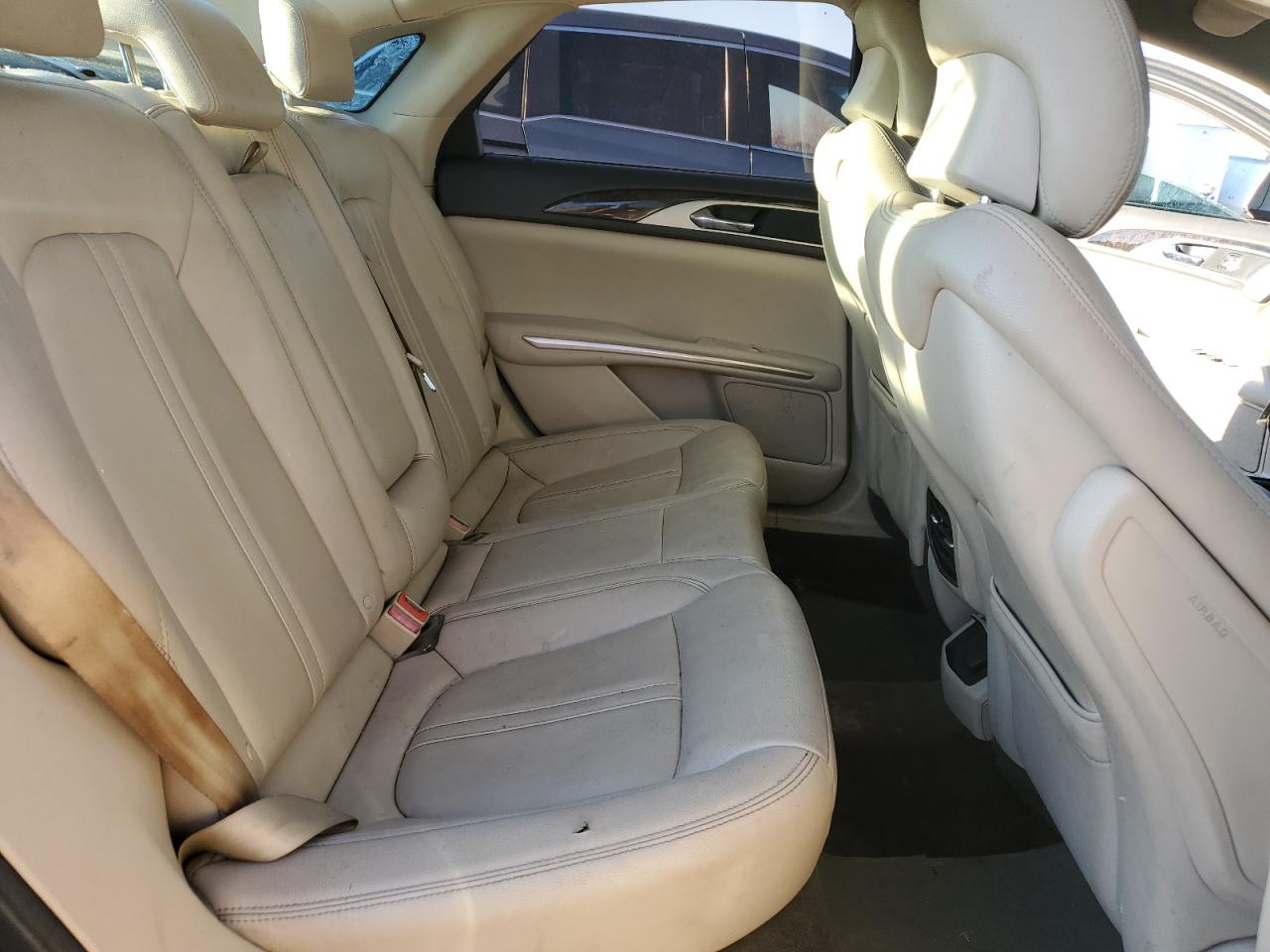 2016 Lincoln MKZ - Image 10